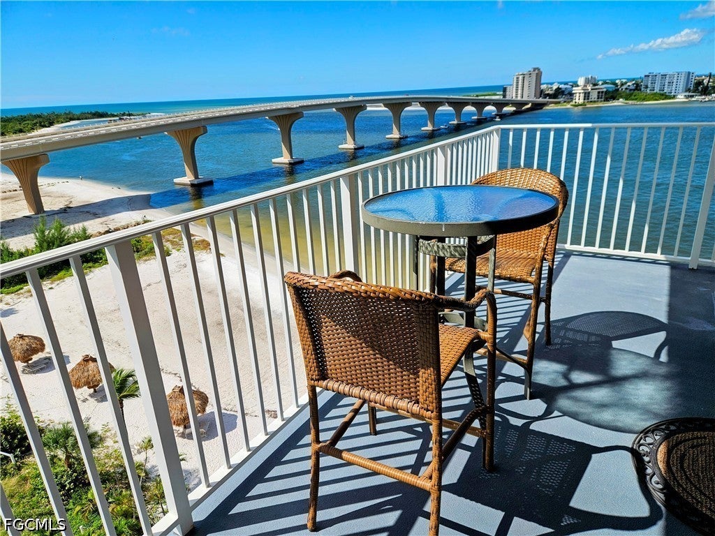 8701 Estero Boulevard 801