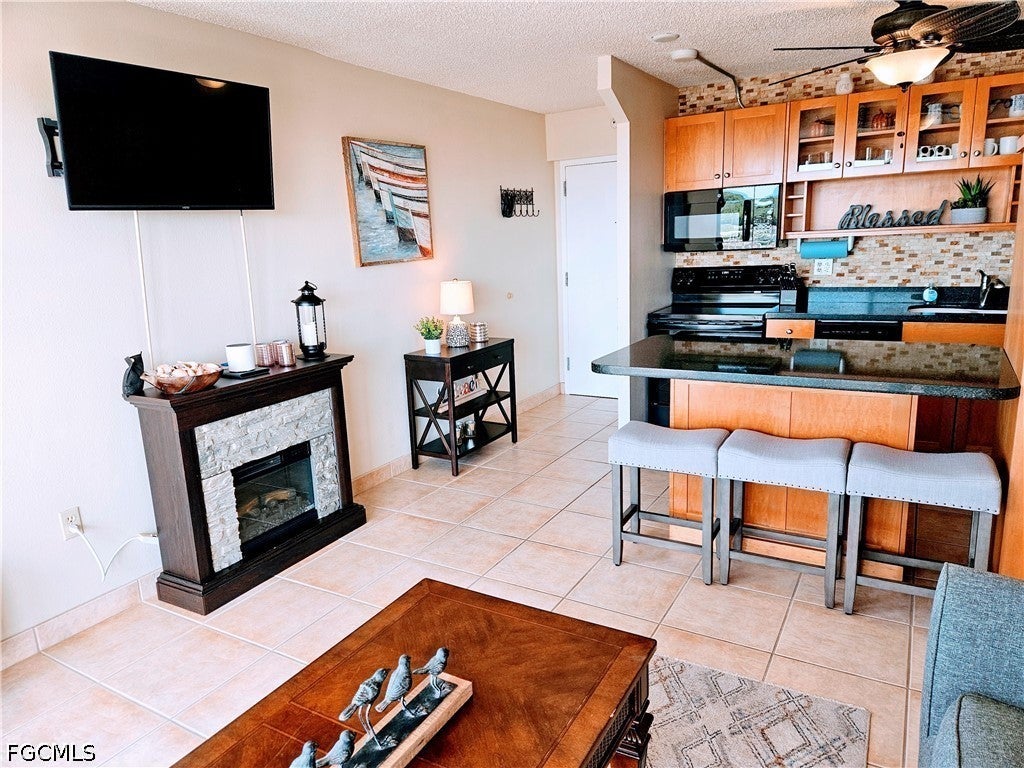 8701 Estero Boulevard 801