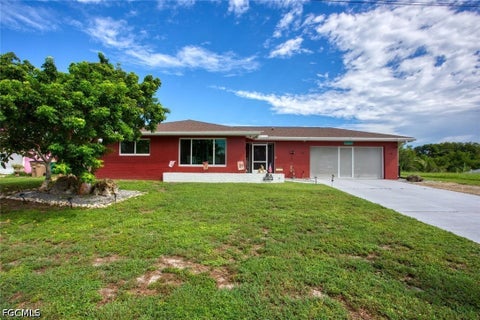 Photo of 1227 Everest Parkway, Cape Coral, FL 33904 (MLS # 2026039663)