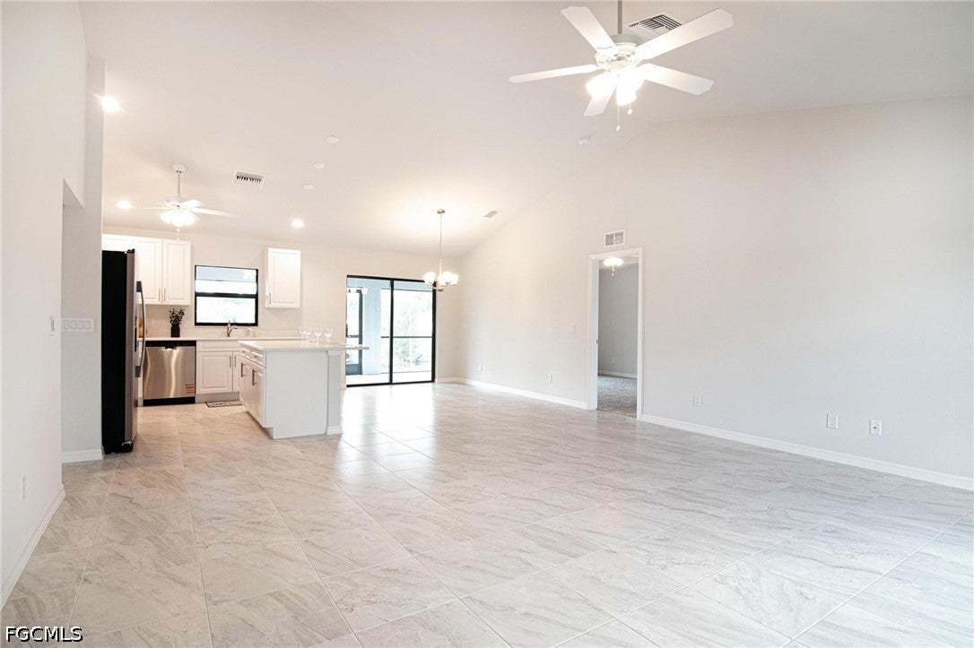 3594 NE 9th Place