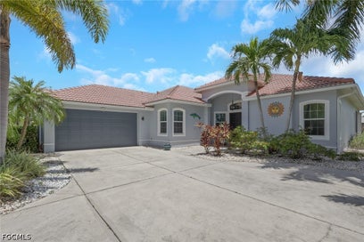 4311 SW 25th Place Cape Coral FL 33914