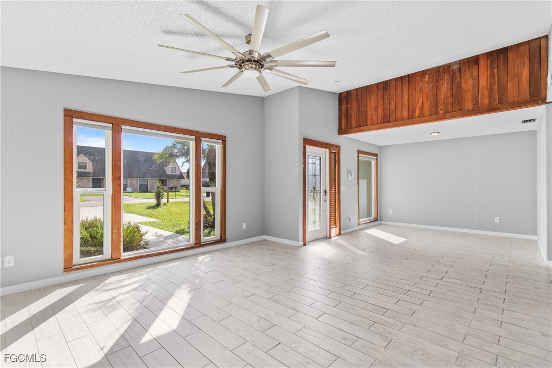 17404/17400 Dumont Drive