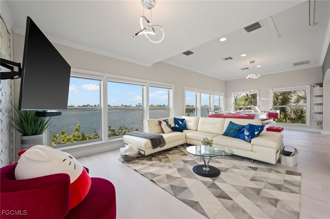 5550 Harborage Drive