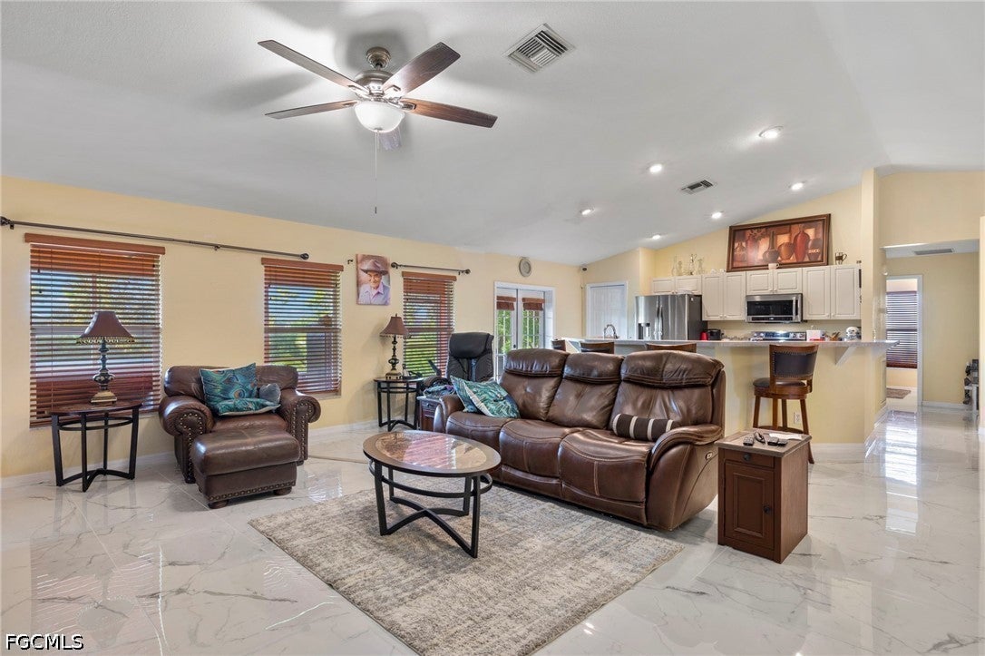 610 NE 12th Street