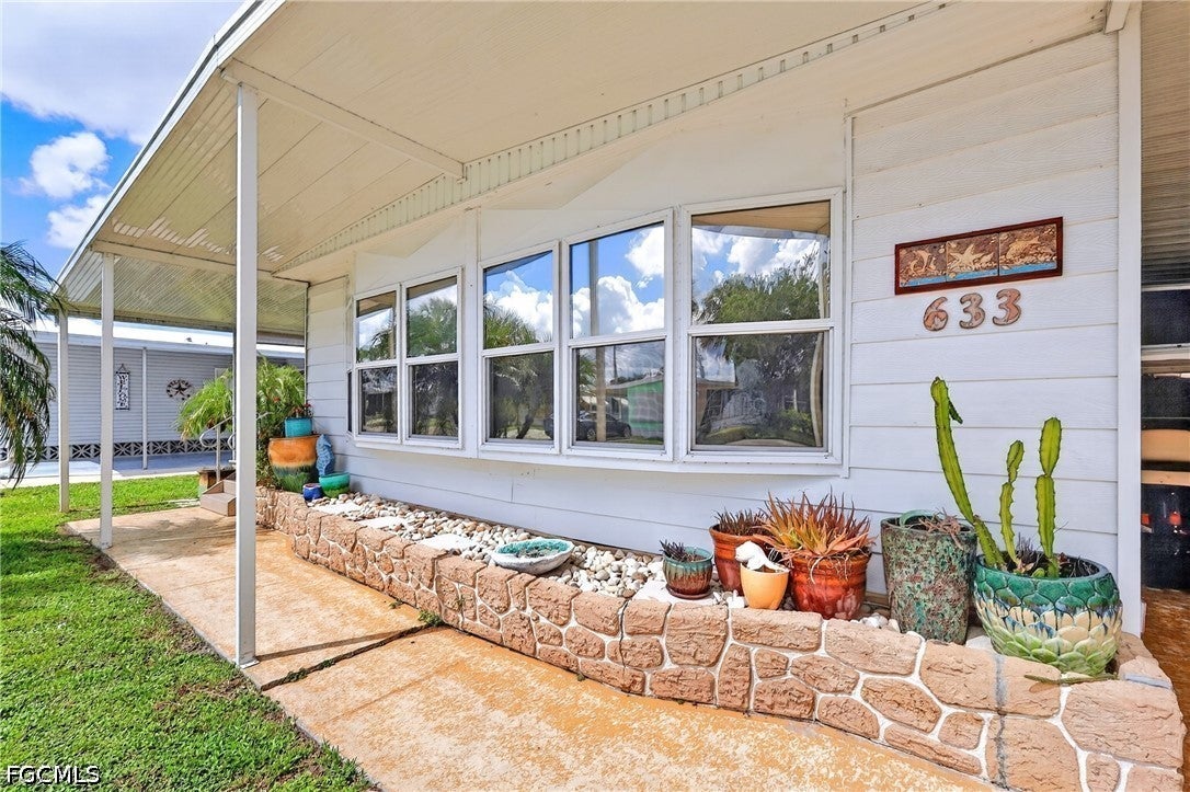 633 Forest Palm Court
