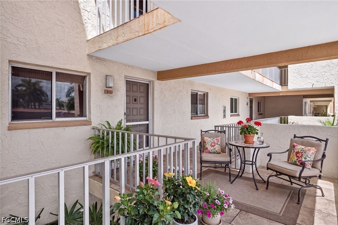 4289 Mariner Way 211