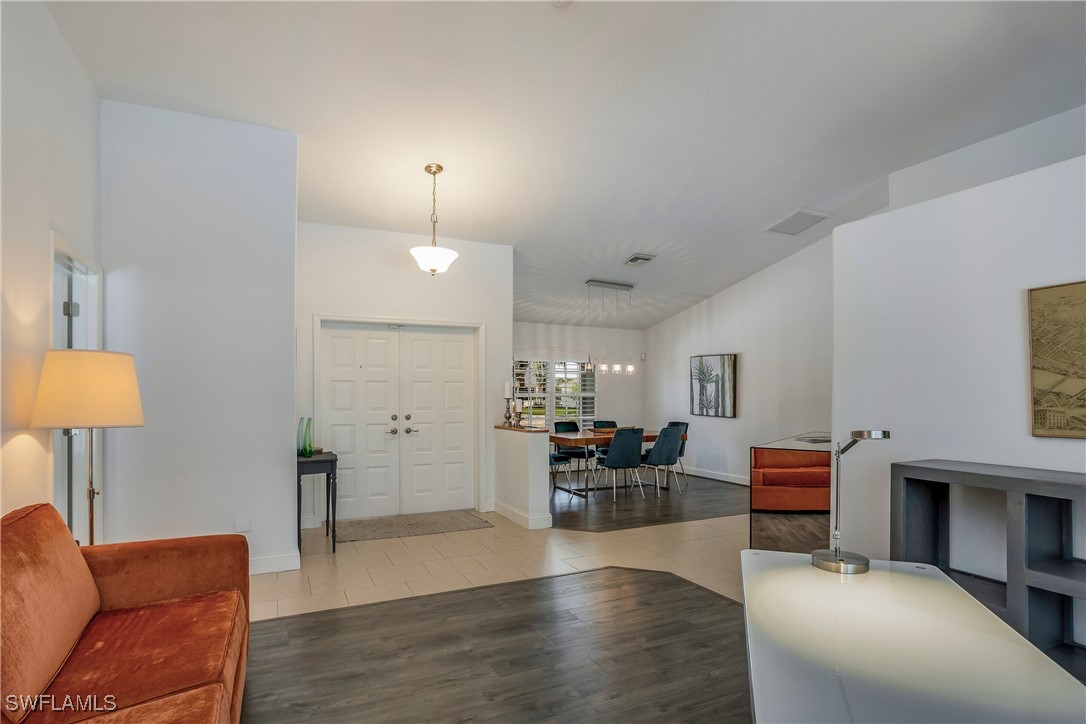 2710 SW 4th Lane