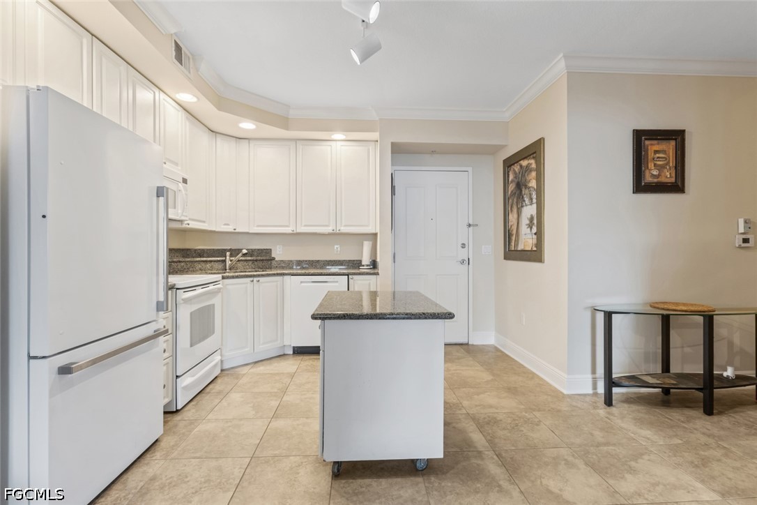 2825 Palm Beach Boulevard 203