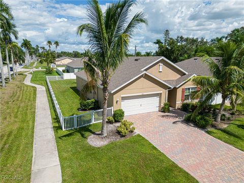 Tiny photo for 1401 Fountain Avenue, Fort Myers, FL 33919 (MLS # 2025009095)