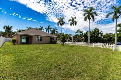 Tiny photo for 1401 Fountain Avenue, Fort Myers, FL 33919 (MLS # 2025009095)