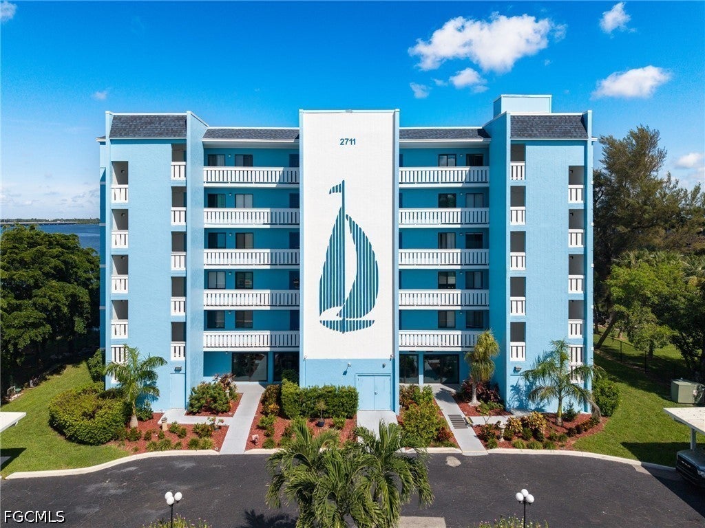 2711 First Street 304