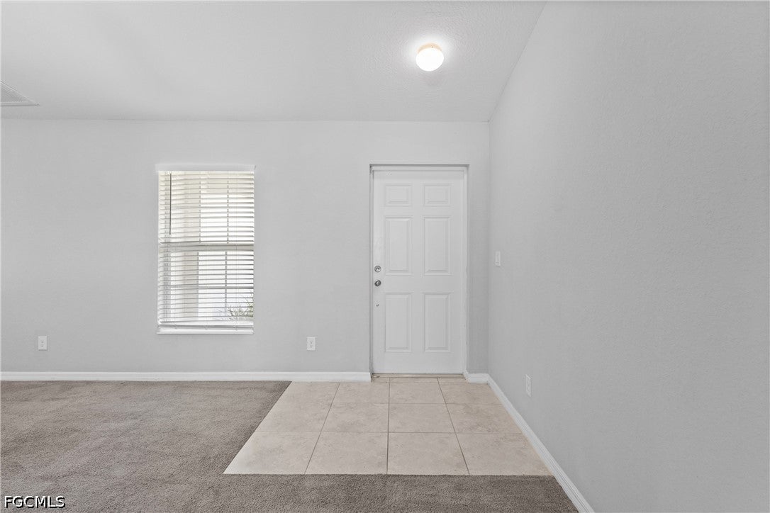 4137 NE 14th Place