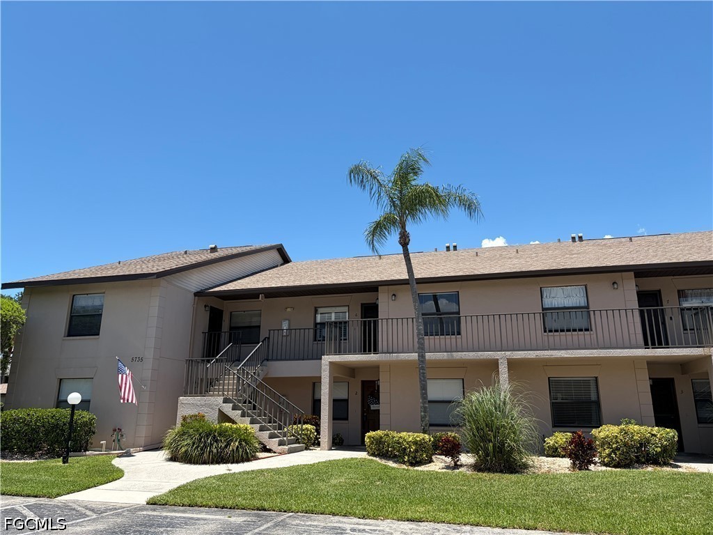 Photo 1 of 16 — 5735 Foxlake Drive 6, North Fort Myers, FL 33917