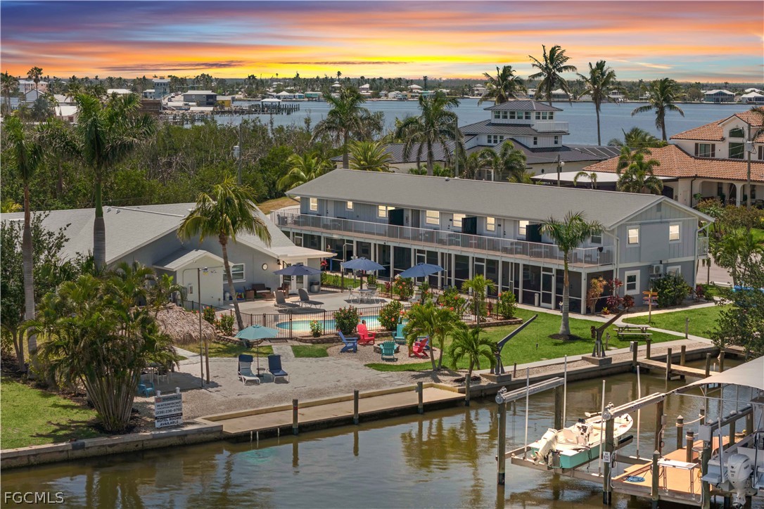 12200/12210 Shoreview Drive