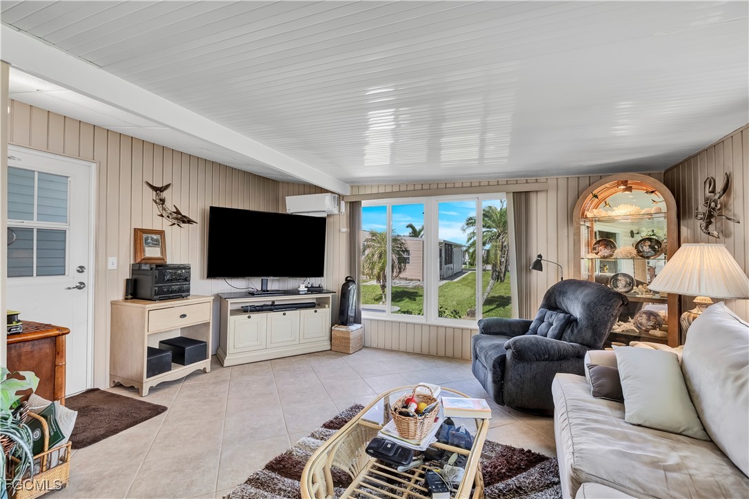 10482 Winchester Court