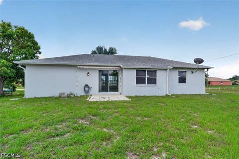 Tiny photo for 827 SW 29th Terrace, Cape Coral, FL 33914 (MLS # 2026026772)