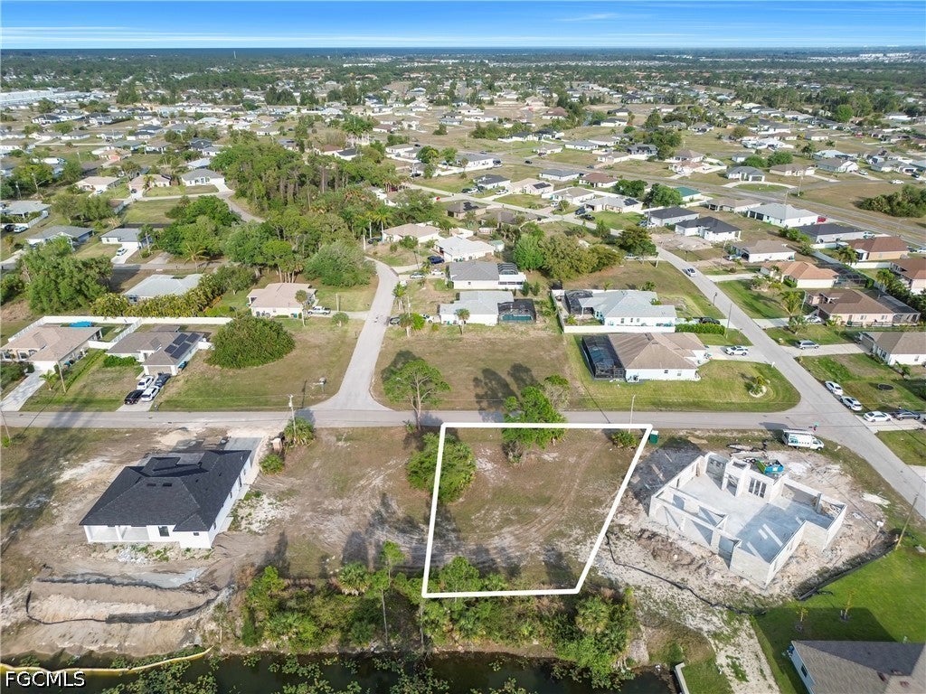 3440 NE 17th Place