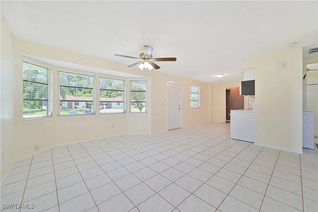 North Fort Myers, Florida 33917, United States, 6 Bedrooms Bedrooms, ,4 BathroomsBathrooms,Residential,Active,42498