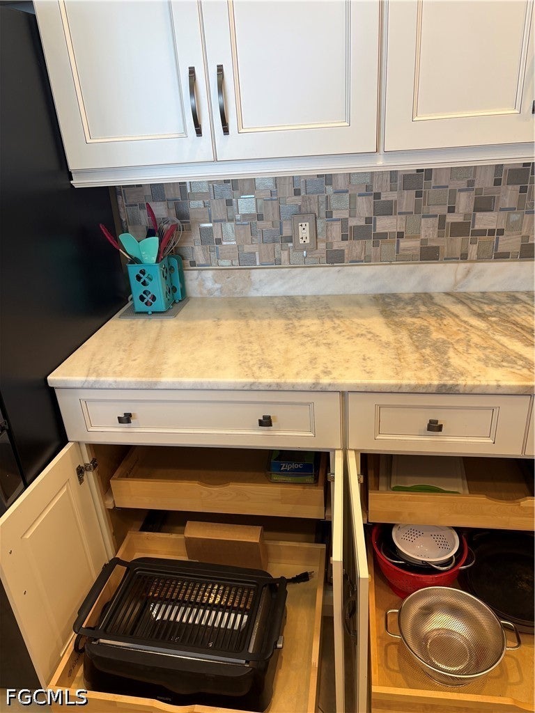 2090 W First Street I2409