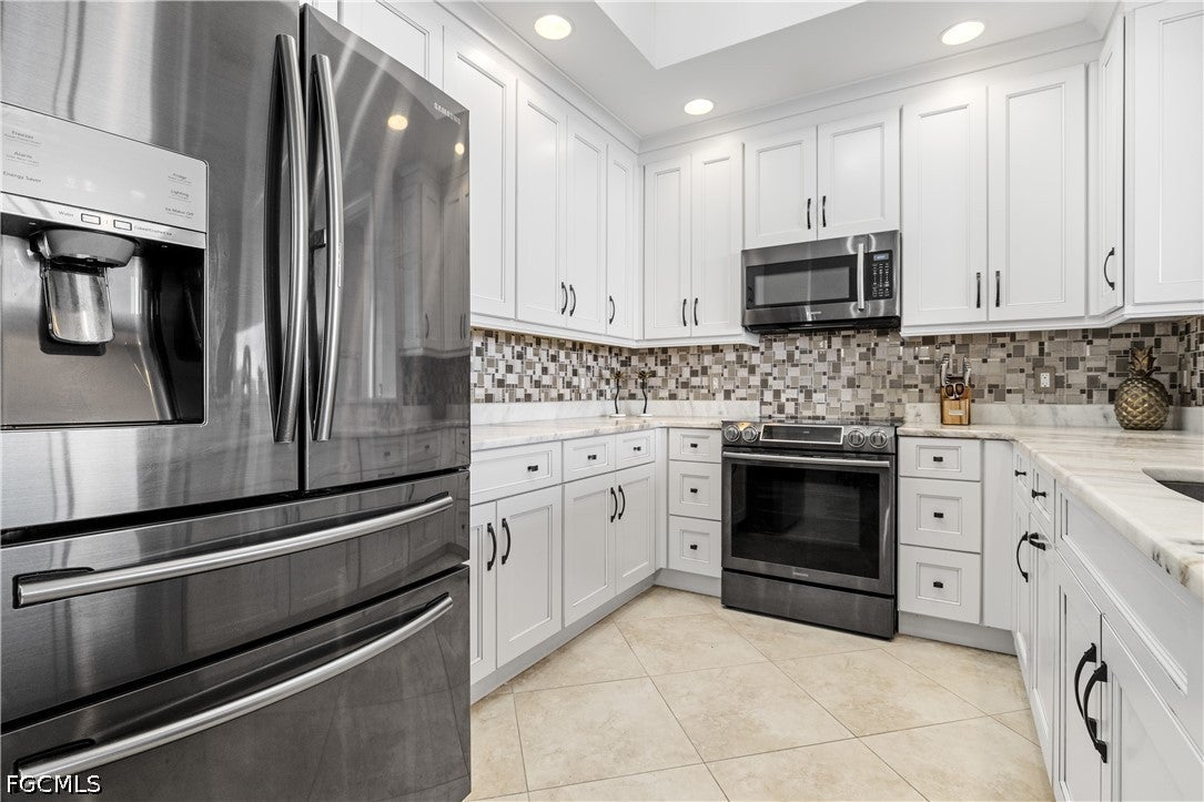 2090 W First Street I2409