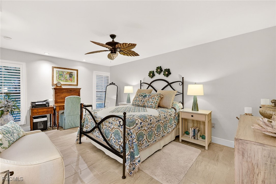 4656 S Landings Drive