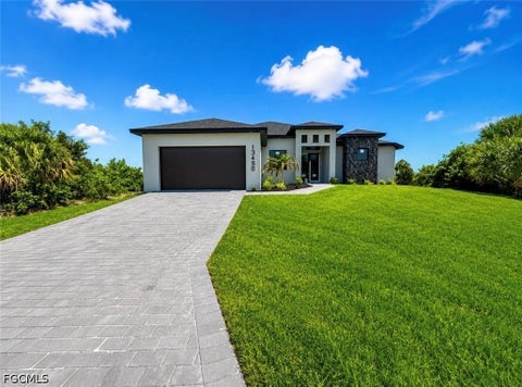 Photo of 13490 Los Angeles Avenue, Port Charlotte, FL 33981 (MLS # 2026028737)