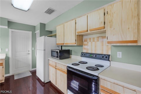 Tiny photo for 21680 N River Road, Alva, FL 33920 (MLS # 2026030615)