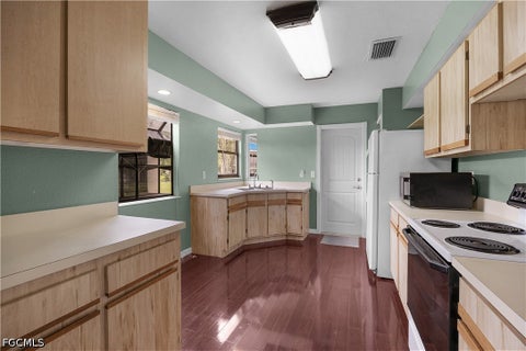 Tiny photo for 21680 N River Road, Alva, FL 33920 (MLS # 2026030615)