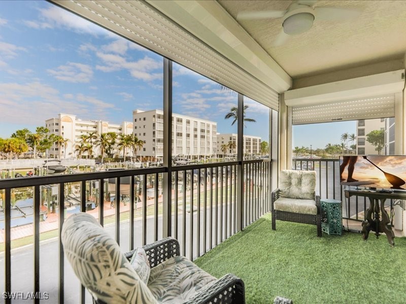 4421 Bay Beach Lane 614