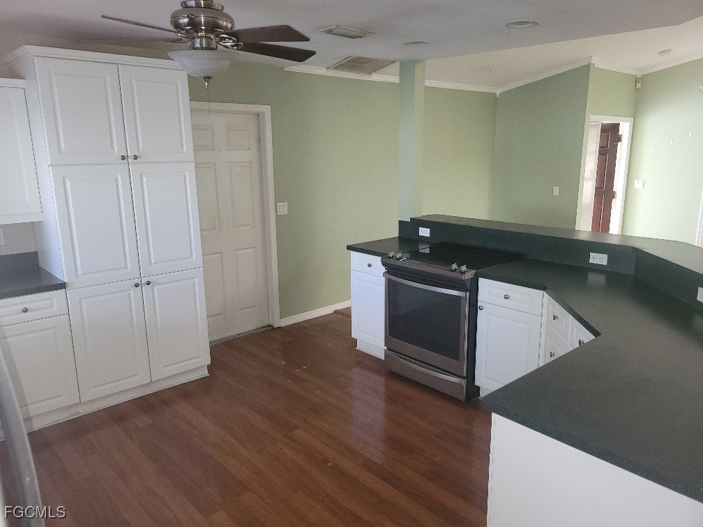 506 SW 28th Place