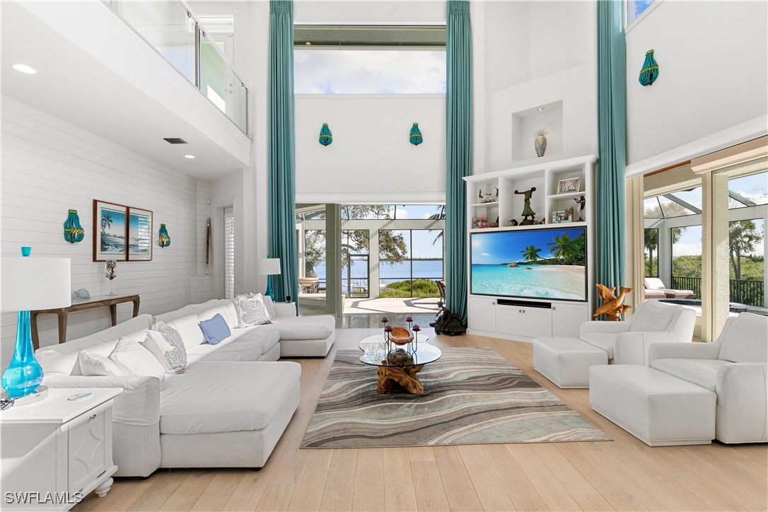 831 Caxambas Drive