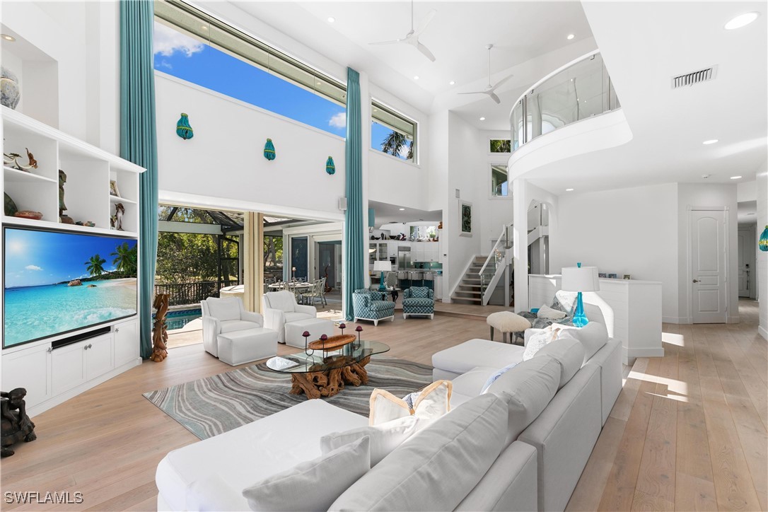 831 Caxambas Drive