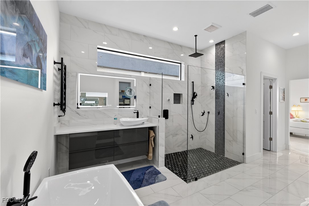 Cape Coral, Florida, 33991, United States, 5 Bedrooms Bedrooms, ,6 BathroomsBathrooms,Residential,Active,1994953