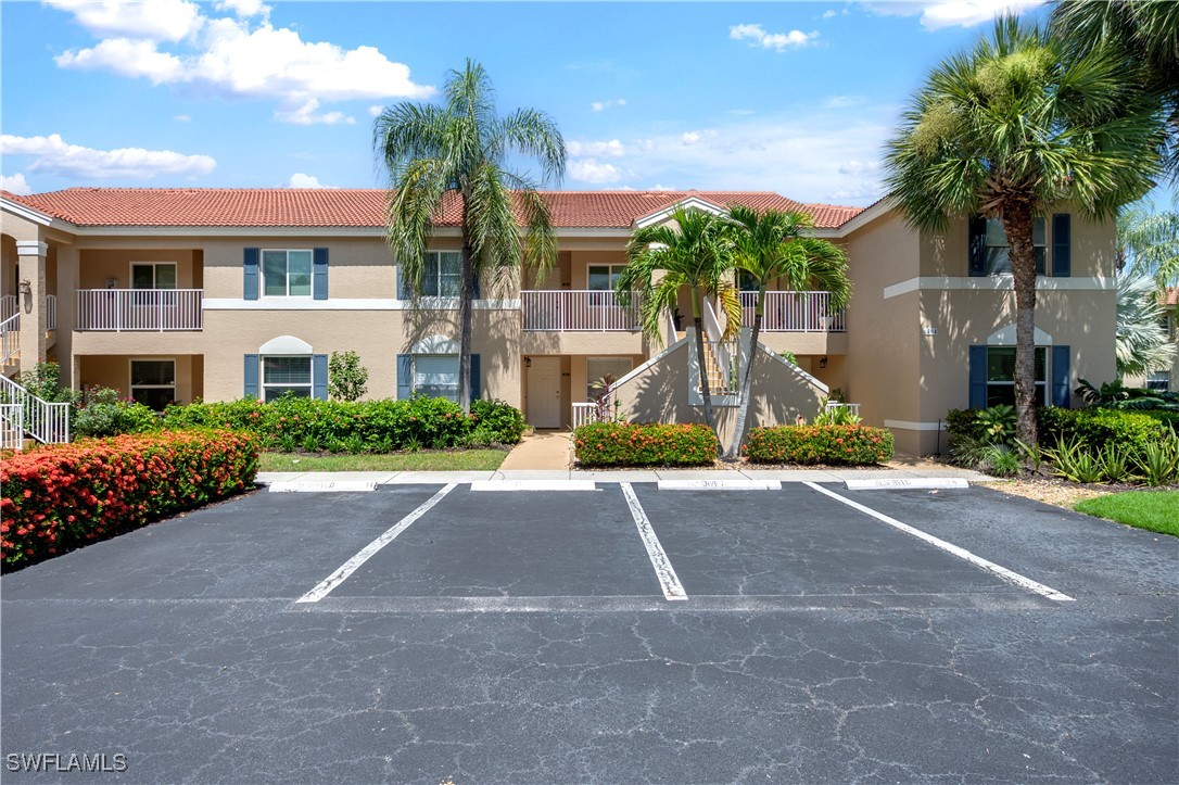 6464 Huntington Lakes Circle 103