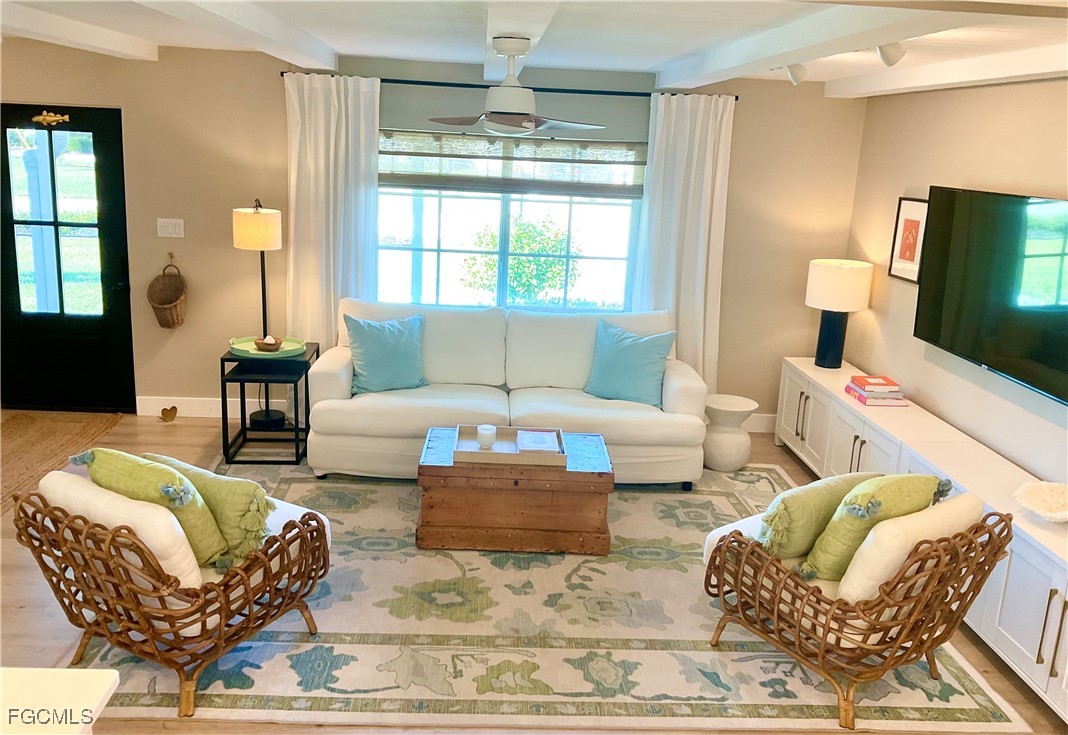 1086 N Town And River Drive