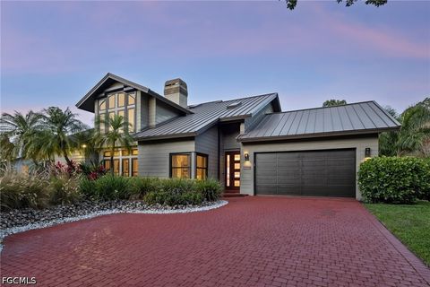 Photo of 5700 Waxmyrtle Way, Naples, FL 34109 (MLS # 2026019839)