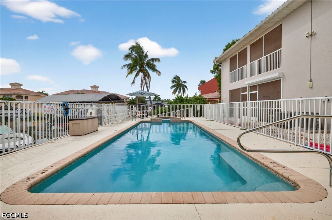 732 Victoria Drive 4