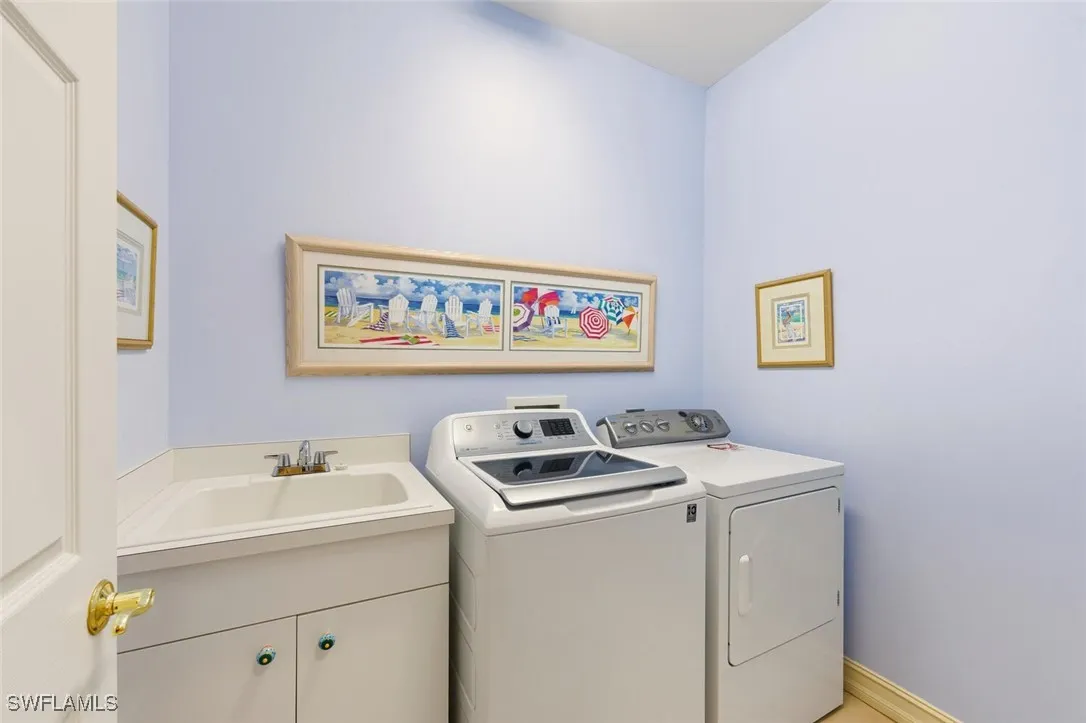 Naples, Florida 34110, United States, 3 Bedrooms Bedrooms, ,2 BathroomsBathrooms,Residential,Active,242054