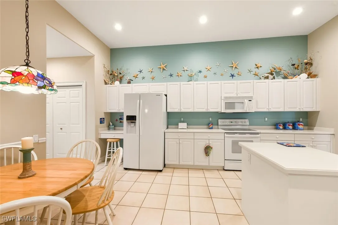 Naples, Florida 34110, United States, 3 Bedrooms Bedrooms, ,2 BathroomsBathrooms,Residential,Active,242054