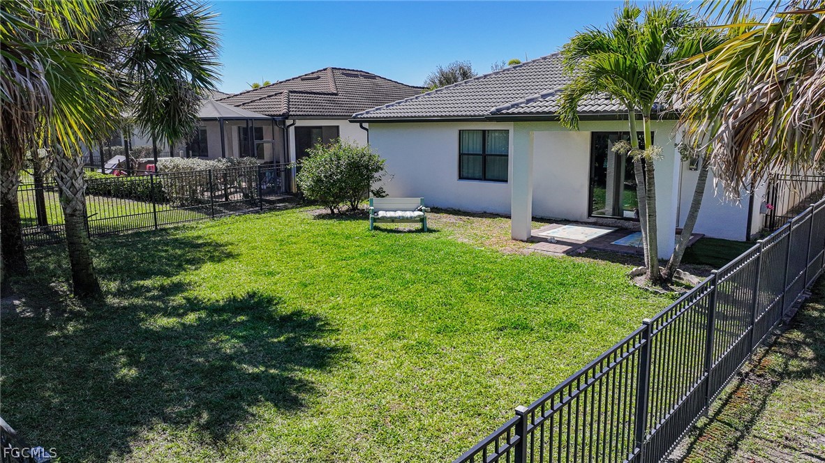 3560 E Hampton Circle