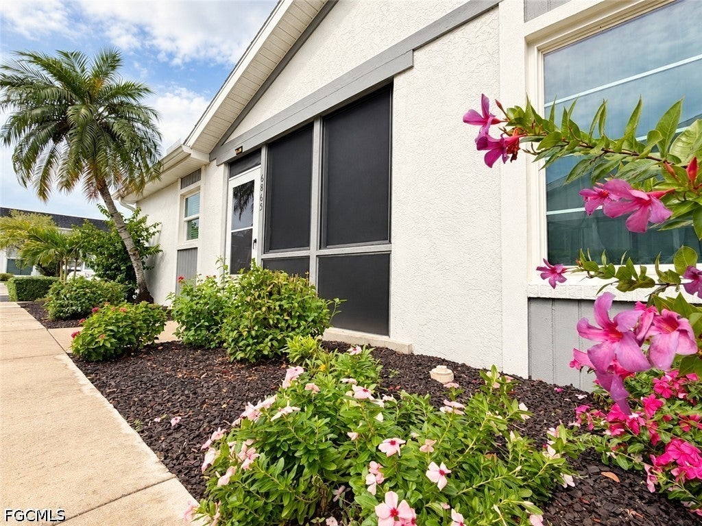 6865 Sandtrap Drive