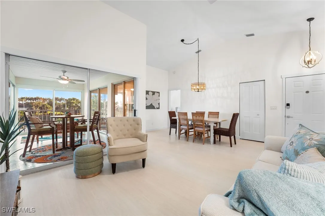 Fort Myers, Florida 33908, United States, 2 Bedrooms Bedrooms, ,2 BathroomsBathrooms,Residential,Active,22656