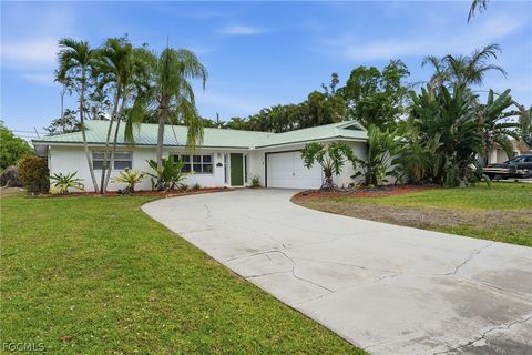 8948 Crest Lane Fort Myers FL 33907