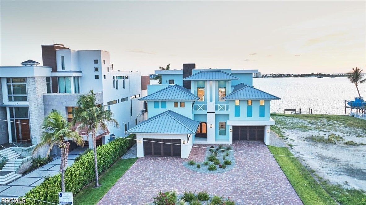 938 San Carlos Drive