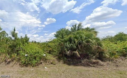 Photo of 1018 Michael Avenue, Lehigh Acres, FL 33936 (MLS # 2026020164)
