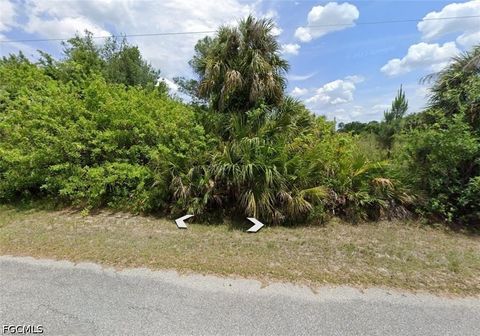 Tiny photo for 1018 Michael Avenue, Lehigh Acres, FL 33936 (MLS # 2026020164)