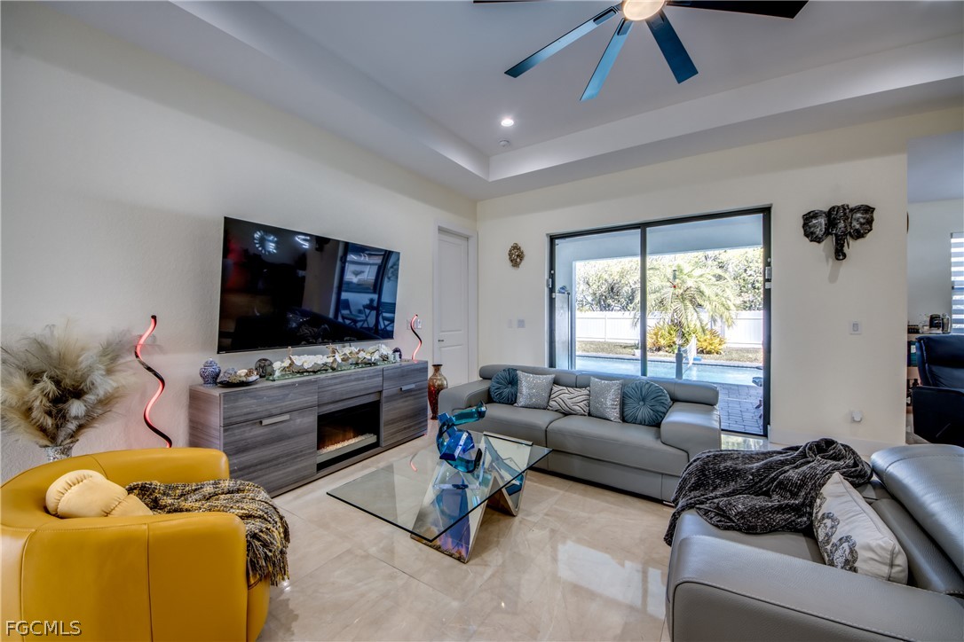 519 Trafalgar Parkway