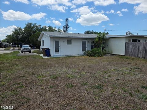 Tiny photo for 1117 Vineyard Street, Lehigh Acres, FL 33936 (MLS # 2026019906)