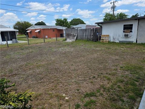 Tiny photo for 1117 Vineyard Street, Lehigh Acres, FL 33936 (MLS # 2026019906)