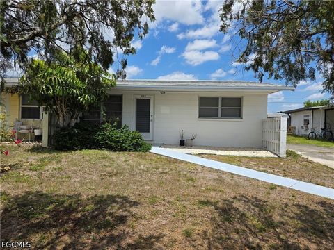 Tiny photo for 1117 Vineyard Street, Lehigh Acres, FL 33936 (MLS # 2026019906)
